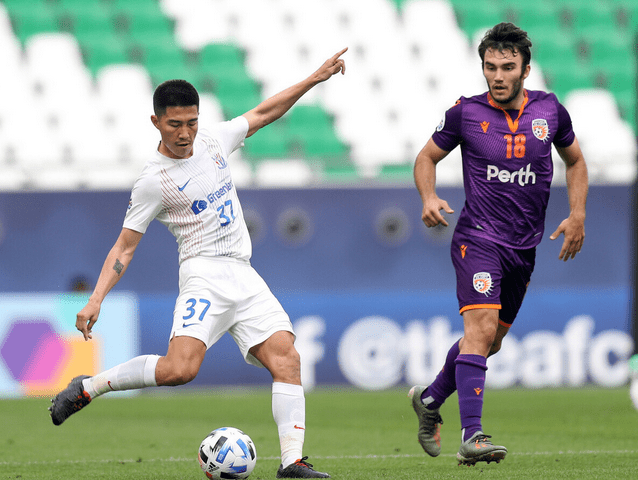 法兰克福发布备战花絮，冲刺阶段门线救险，亚冠任务艰巨，赛程密集仍需轮换的简单介绍