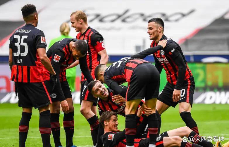 爱游戏电竞包含AC米兰发布备战花絮，转会期强势反弹，德国杯任务艰巨，球队文化再被提及的词条
